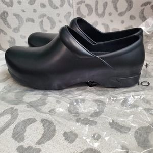 New Size 7 Black All Heart Antimicrobial Footwear